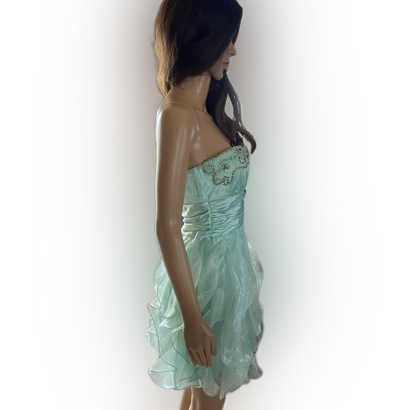 Sea Green Sleeveless Rhinestones Embellished Fit & Flare Dress Size 7/8 Prom - Picture 7 of 15